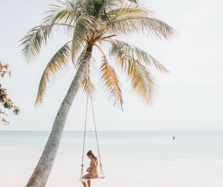 Parallax Post Divided Into Columns