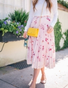 Different Ways to Wear Floral Trend This Season